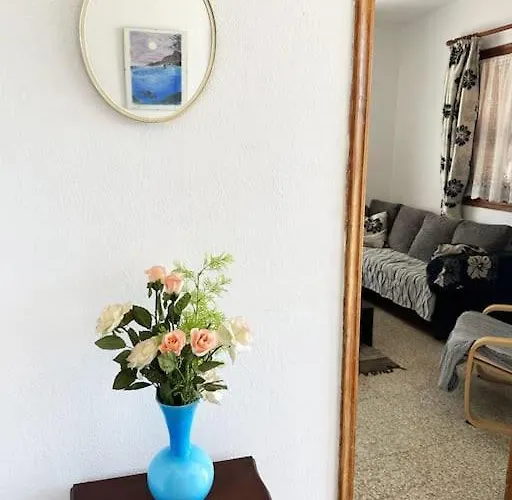 Case de vacanță Maison Authentique Avec Grande Terrasse *