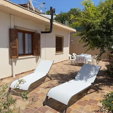 Maison Authentique Avec Grande Terrasse Nyaraló Kritinía