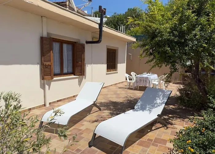 Maison Authentique Avec Grande Terrasse Nyaraló Kritinía