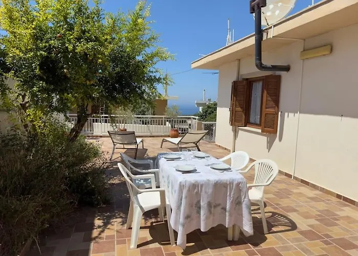 Maison Authentique Avec Grande Terrasse Kritinia