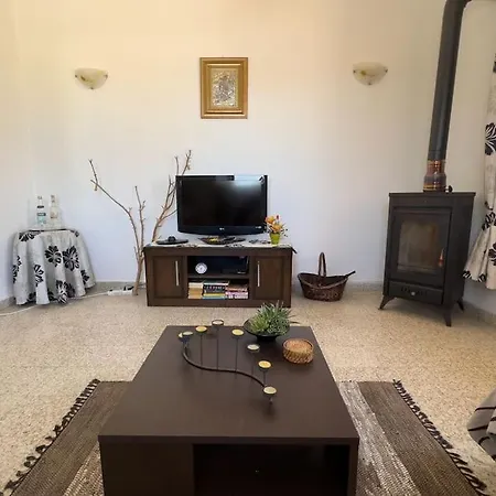 Maison Authentique Avec Grande Terrasse * Kritinía