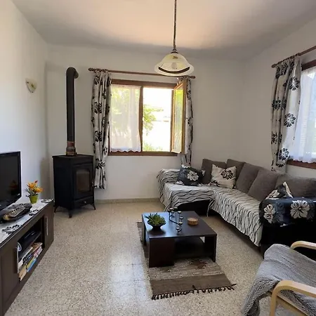 Maison Authentique Avec Grande Terrasse *