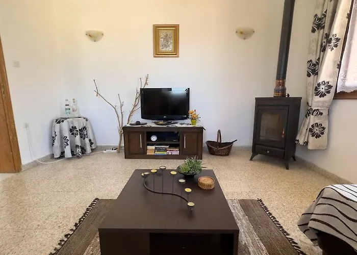 Maison Authentique Avec Grande Terrasse * Kritinía