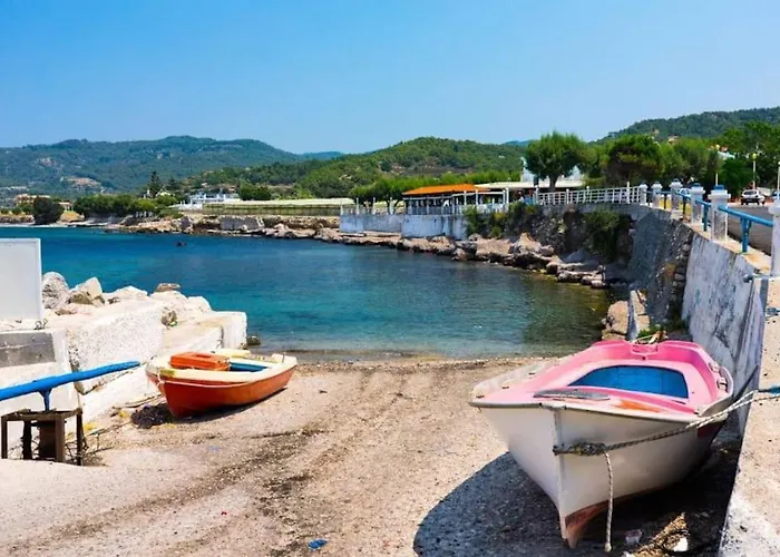 Maison Authentique Avec Grande Terrasse 度假居