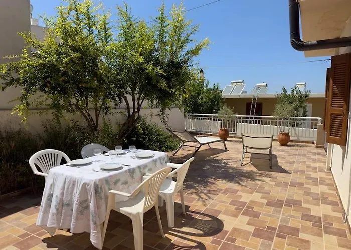 Maison Authentique Avec Grande Terrasse Nyaraló Kritinía